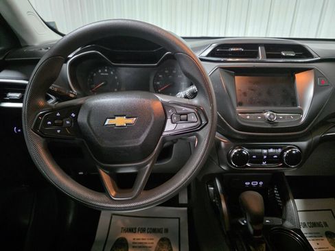 Used 2021 Chevrolet TrailBlazer LS FWD image 8