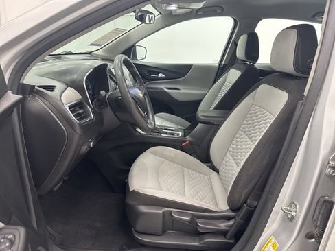 Used 2018 Chevrolet Equinox LS FWD image 22