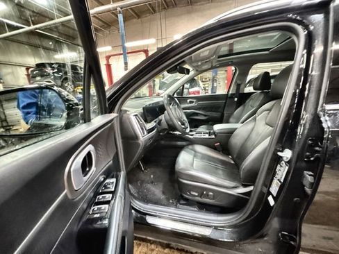 Certified 2024 Kia Sorento SX image 15