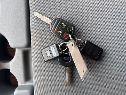 Used 2013 Ford F150 XLT w/ Luxury Equipment Group image 37