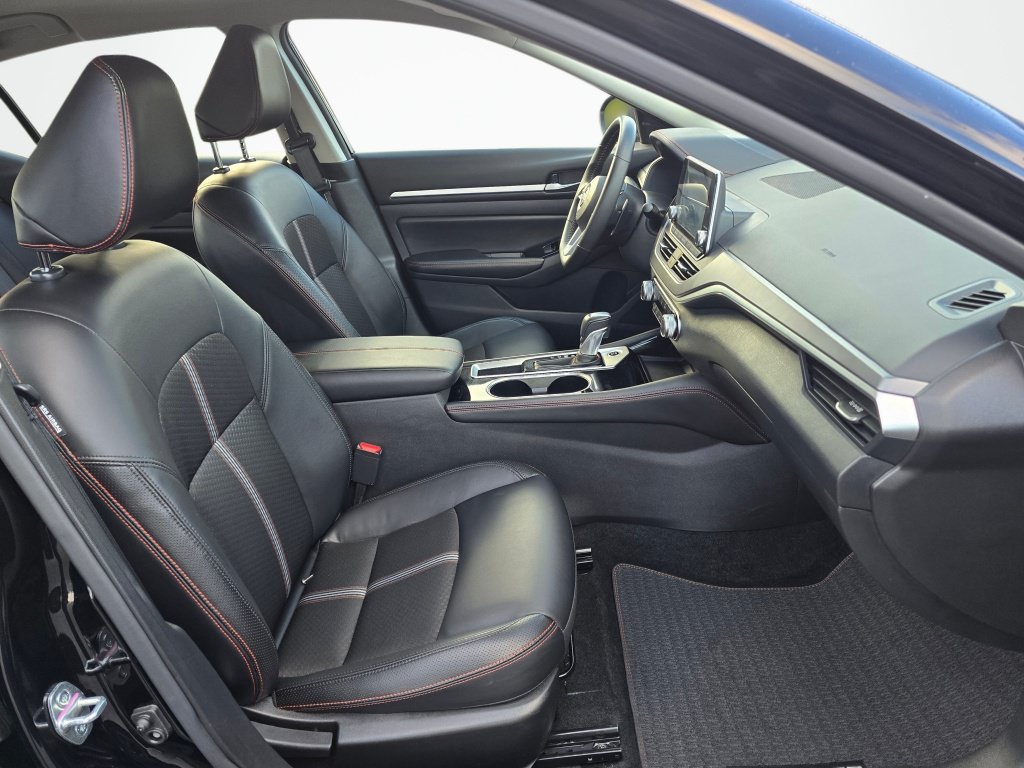 Used 2025 Nissan Altima 2.5 SR FWD image 27