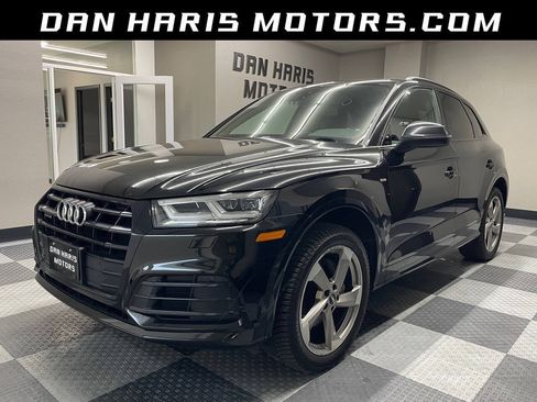 Used 2020 Audi Q5 2.0T Titanium Premium Plus w/ Premium Plus Package AWD/4WD image 1