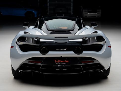 Used 2018 McLaren 720S image 26