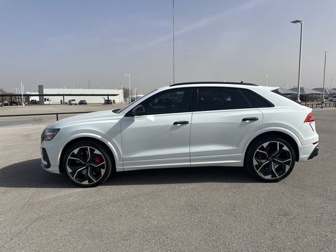 Used 2023 Audi RS Q8 w/ Black Optic Package image 2