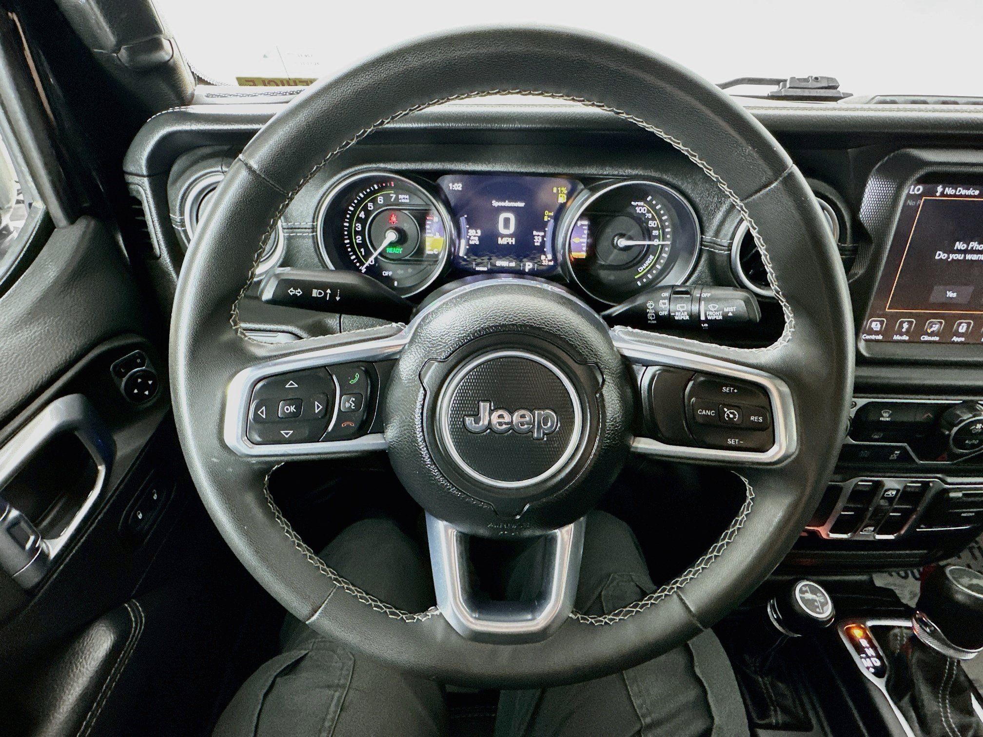 Used 2023 Jeep Wrangler Unlimited Sahara AWD/4WD image 11