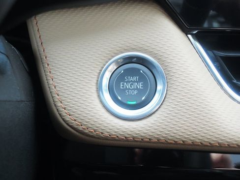 New 2026 Chevrolet Equinox ACTIV w/ Safety and Technology Package image 18