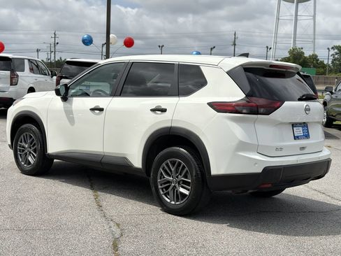 Used 2024 Nissan Rogue S AWD/4WD image 21
