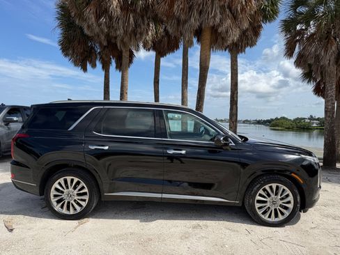 Used 2020 Hyundai Palisade Limited FWD image 4