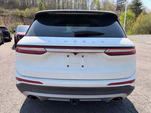 Used 2024 Lincoln Corsair AWD w/ Towing Package image 13