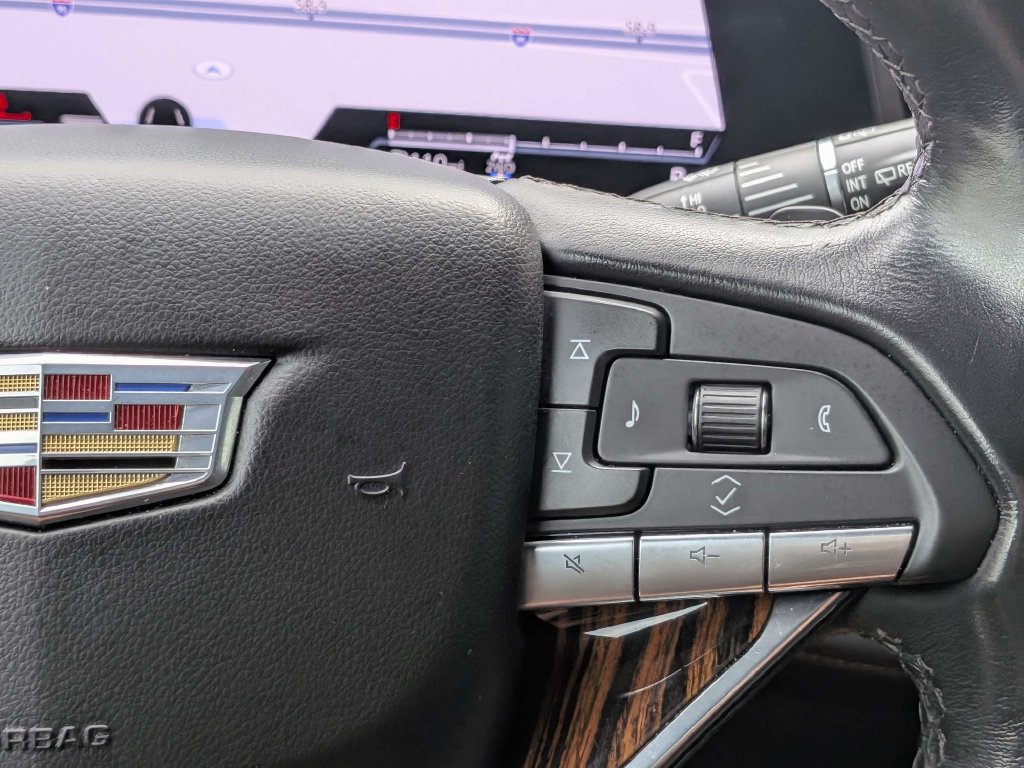 Used 2022 Cadillac Escalade Luxury w/ LPO, Floor Liner Package AWD/4WD image 26