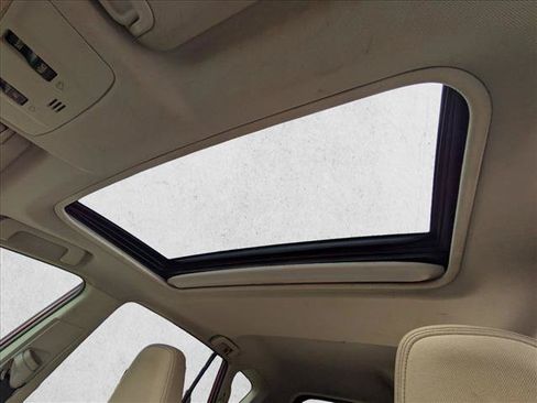 Used 2015 Toyota RAV4 XLE FWD image 13