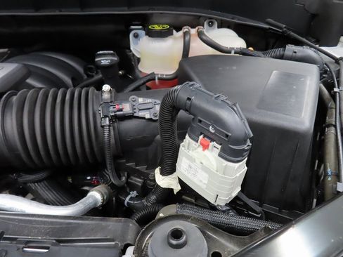 Used 2022 Chevrolet Silverado 1500 LT Trail Boss w/ Convenience Package II image 21