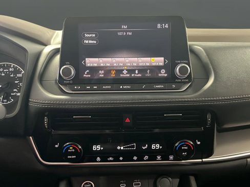 Used 2023 Nissan Rogue SV w/ SV Premium Package AWD/4WD image 13