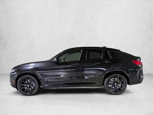 Used 2025 BMW X4 xDrive30i w/ Premium Package image 9