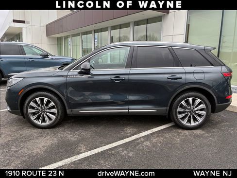 Certified 2022 Lincoln Corsair Reserve w/ Equipment Group 201A AWD/4WD image 2