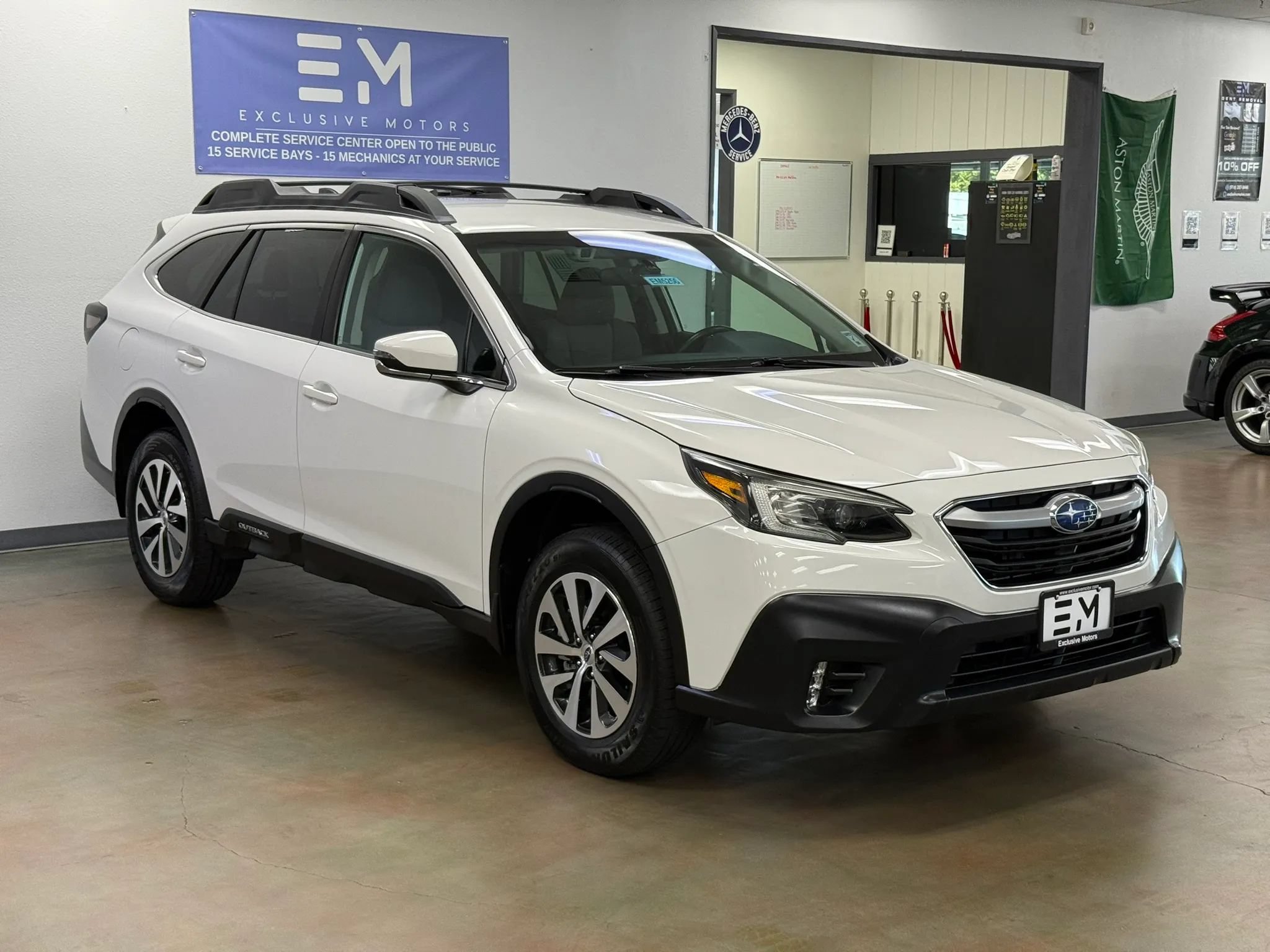 Used 2020 Subaru Outback Premium AWD/4WD image 2
