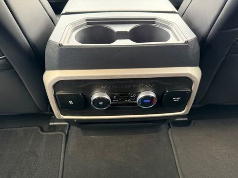 Used 2024 Ford Expedition XLT image 35