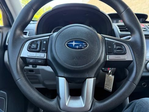 Used 2018 Subaru Forester 2.5i Premium w/ All-Weather Package AWD/4WD image 11