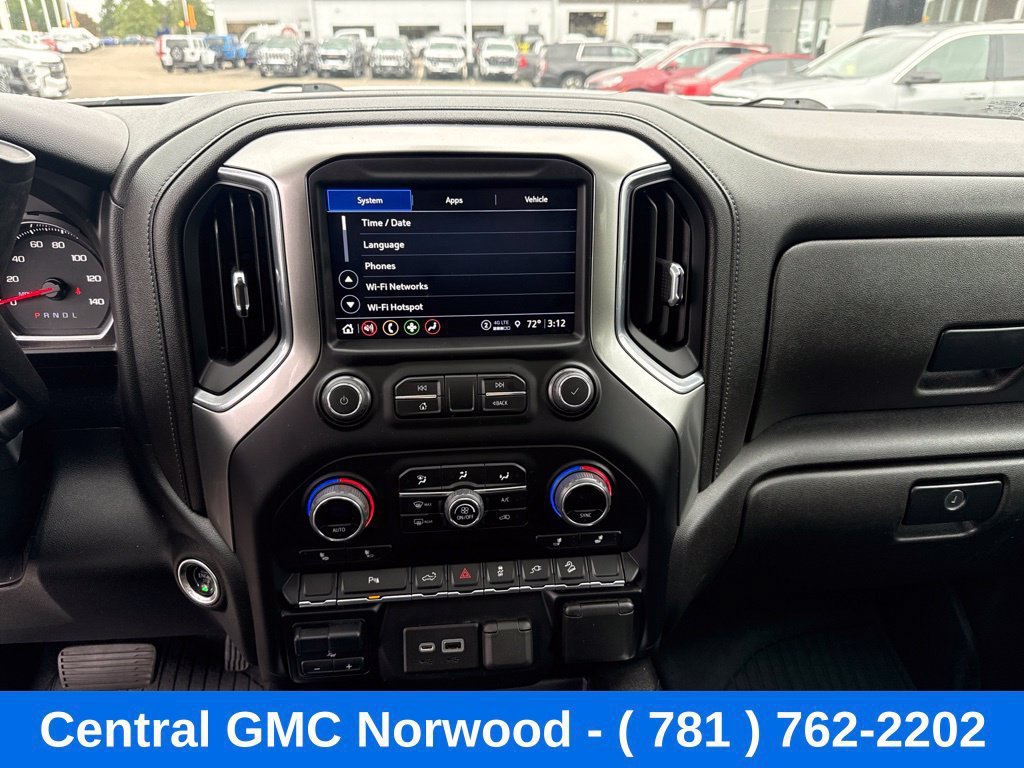 Used 2022 Chevrolet Silverado 1500 LT Trail Boss w/ LT Trail Boss Premium Package AWD/4WD image 16