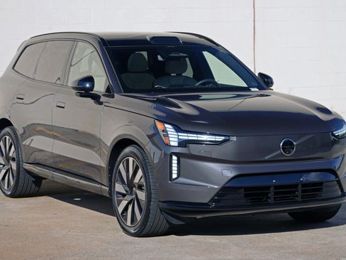 Used 2025 Volvo EX90 Ultra AWD/4WD image 54