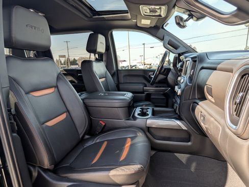 Used 2022 GMC Sierra 2500 AT4 w/ AT4 Premium Plus Package image 11