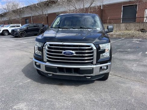 Used 2015 Ford F150 XLT w/ Equipment Group 302A Luxury image 8