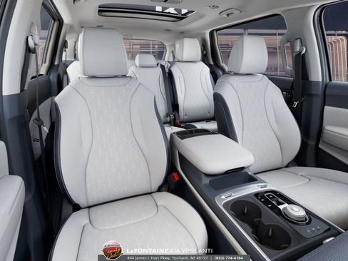 New 2026 Kia Carnival SX FWD image 15