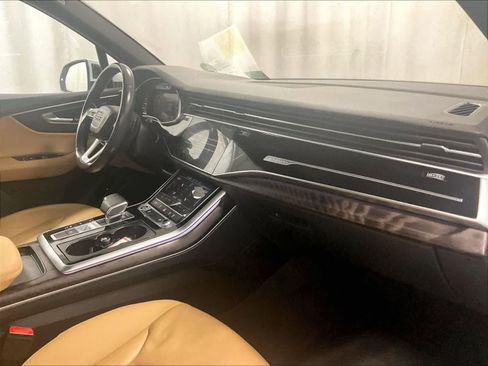 Used 2022 Audi Q7 3.0T Premium w/ Convenience Package image 14