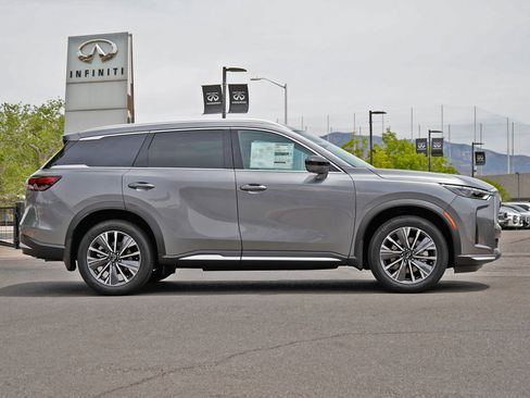 New 2026 INFINITI QX60 Luxe w/ Cargo Package FWD image 11