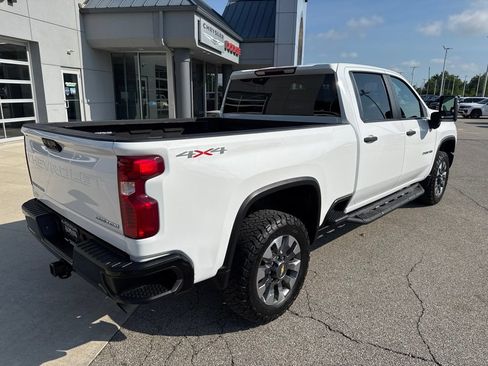 Used 2022 Chevrolet Silverado 2500 Custom w/ Custom Value Package AWD/4WD image 5