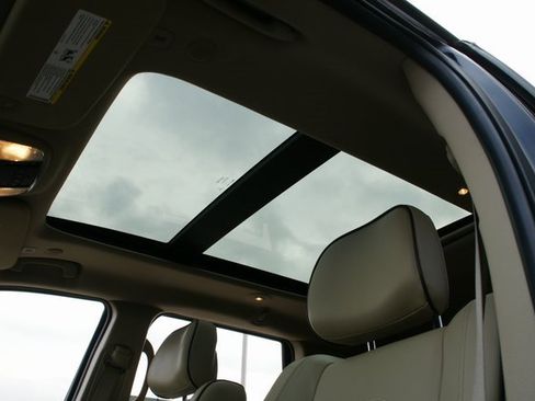 Used 2020 Jeep Grand Cherokee Overland image 17