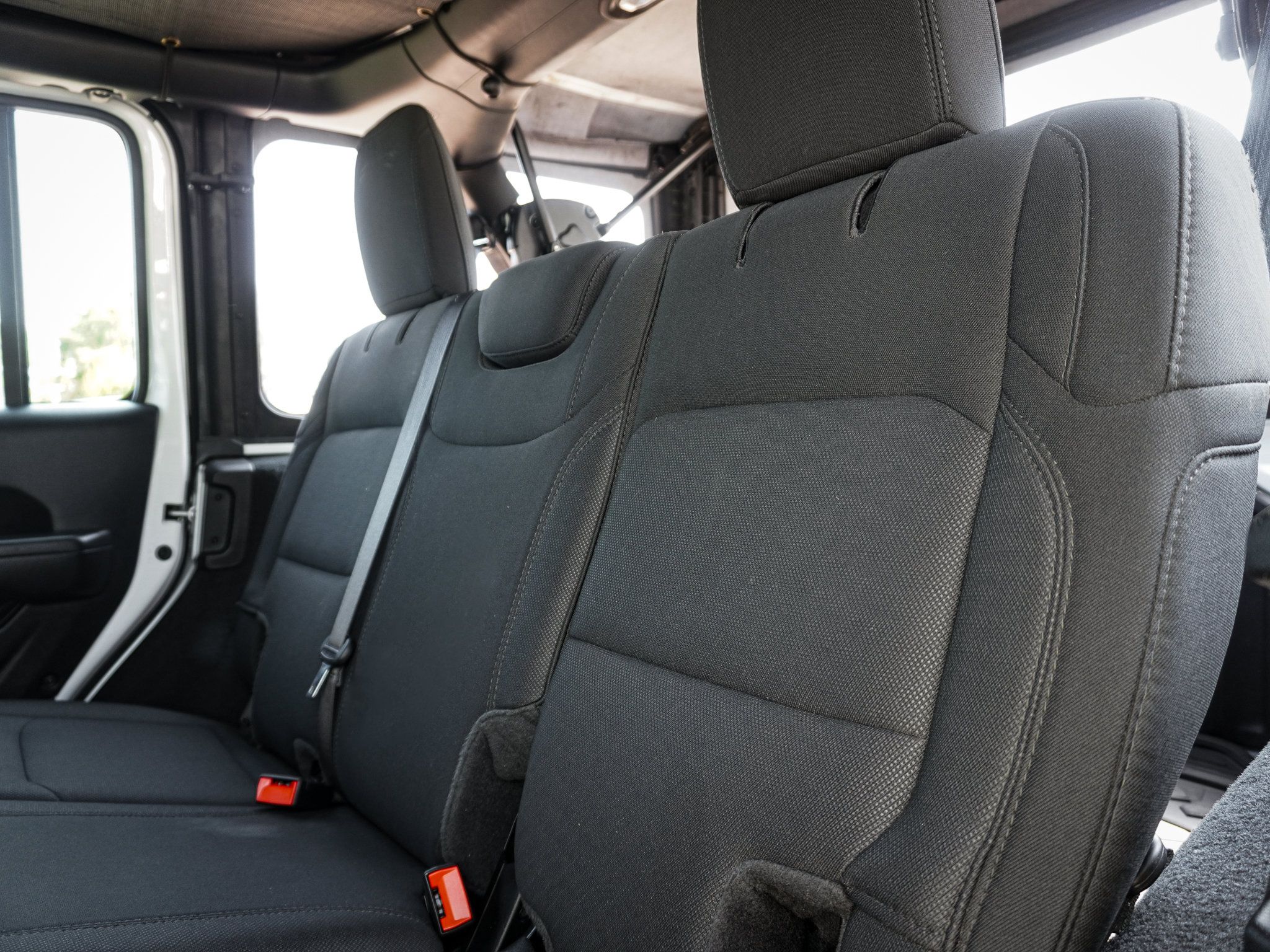 Used 2022 Jeep Wrangler Unlimited Sport AWD/4WD image 31