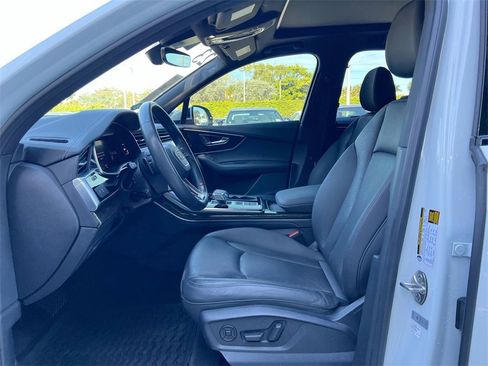 Used 2023 Audi Q7 3.0T Premium Plus image 12