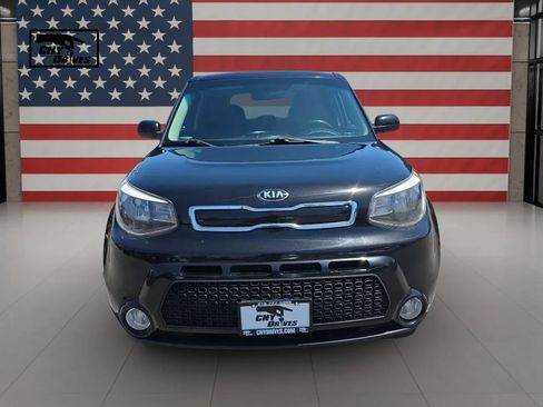 Used 2016 Kia Soul + FWD image 2