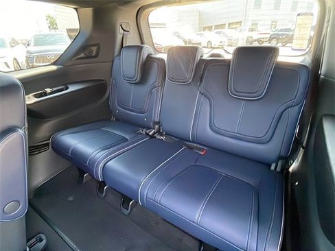 New 2026 INFINITI QX80 4WD image 18