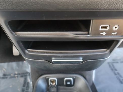 Used 2019 Chrysler Pacifica Limited w/ Advanced Safetytec Group FWD image 45