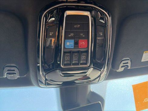 Certified 2022 Jeep Grand Wagoneer Series III AWD/4WD image 27