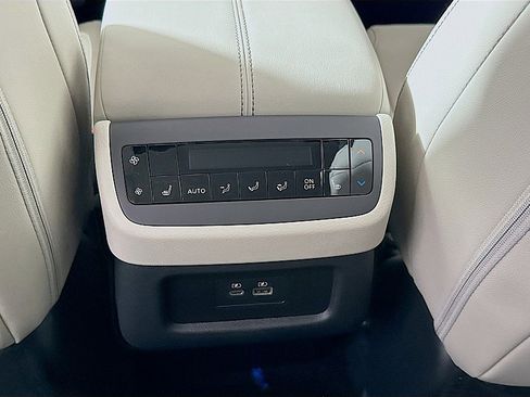 New 2025 Nissan Pathfinder SL w/ SL Premium Package image 27