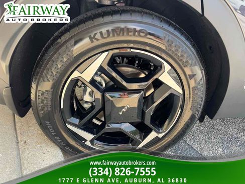Used 2026 Kia Sportage EX FWD image 34