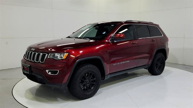 Used 2020 Jeep Grand Cherokee Laredo RWD image 3