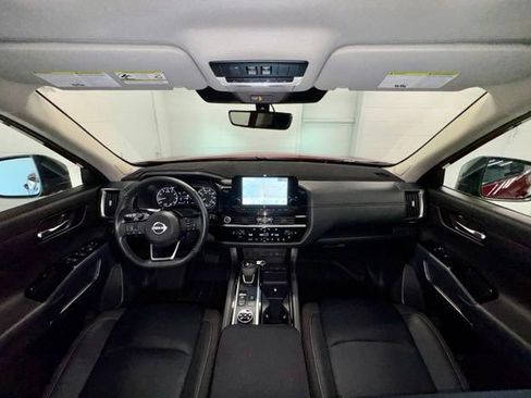 Used 2024 Nissan Pathfinder SL w/ SL Premium Package AWD/4WD image 12