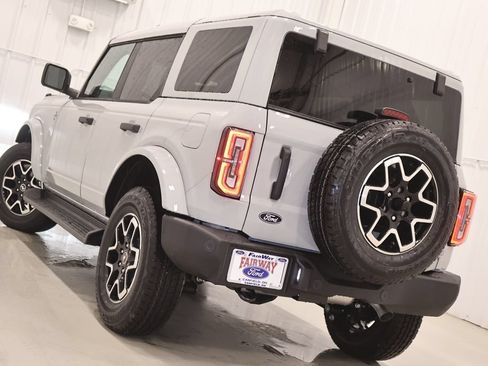 New 2026 Ford Bronco Outer Banks AWD/4WD image 32