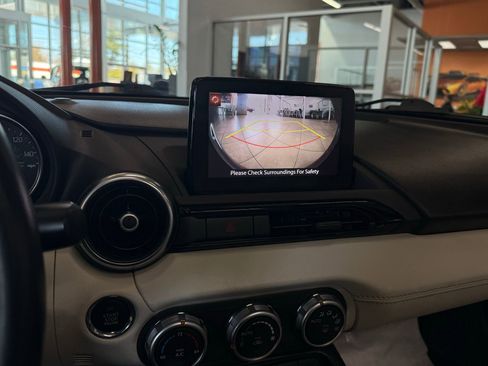 Used 2021 MAZDA MX-5 Miata RF Grand Touring image 42