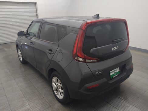 Used 2022 Kia Soul LX w/ Technology Package FWD image 5