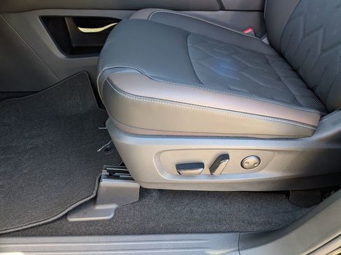 New 2026 Nissan Pathfinder Platinum w/ Cargo Package image 11