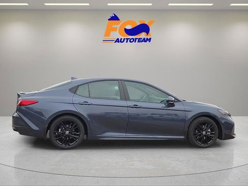 Used 2026 Toyota Camry SE w/ Convenience Package image 6