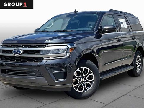 Used 2024 Ford Expedition XLT image 1