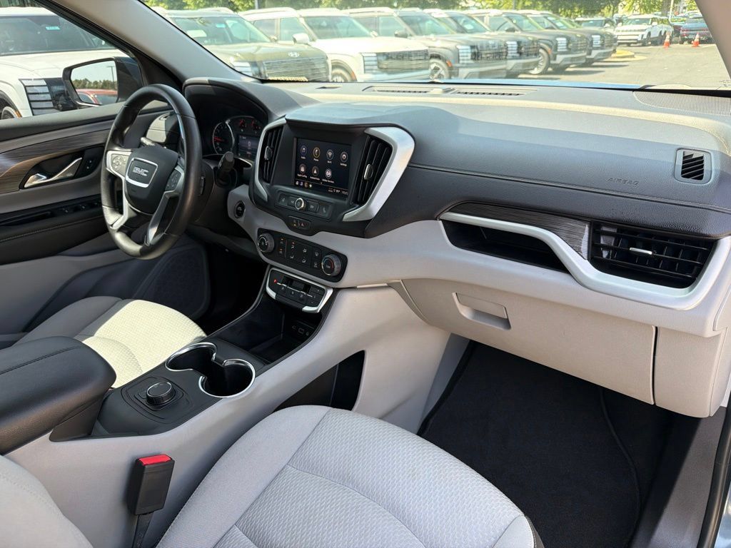 Used 2024 GMC Terrain SLE FWD image 32