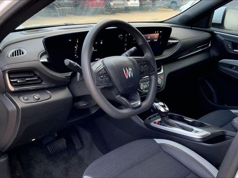 Used 2024 Buick Envista Preferred w/ Advanced Safety Package image 14