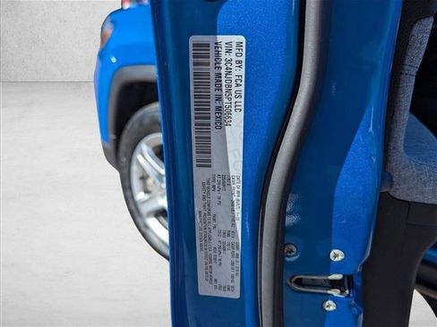 Used 2023 Jeep Compass Latitude w/ Convenience Group image 24